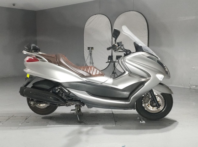 Мотоцикл Yamaha MAJESTY 250 з пробігом 27946 km