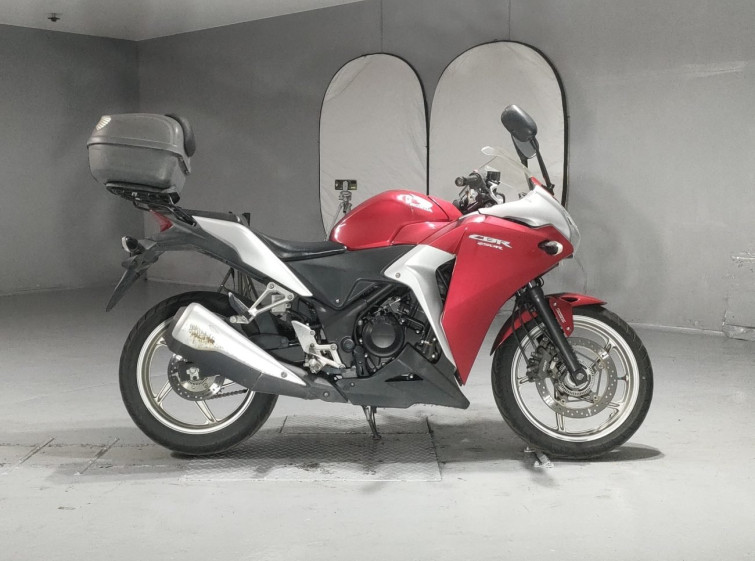 Мотоцикл Honda CBR250R з пробігом 16501 km