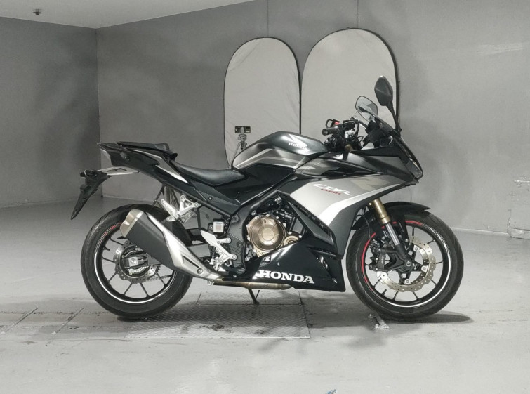 Мотоцикл Honda CBR400R з пробігом 4269 km