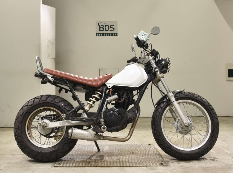 Мотоцикл Yamaha TW200 с пробегом 4578 km