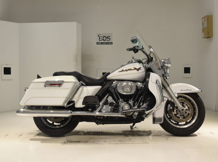 Мотоцикл HD ROAD KING FLHR1340 с пробегом 17981 km с пробегом 17981 km