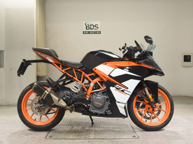 Мотоцикл KTM RC 390 с пробегом 6034 km
