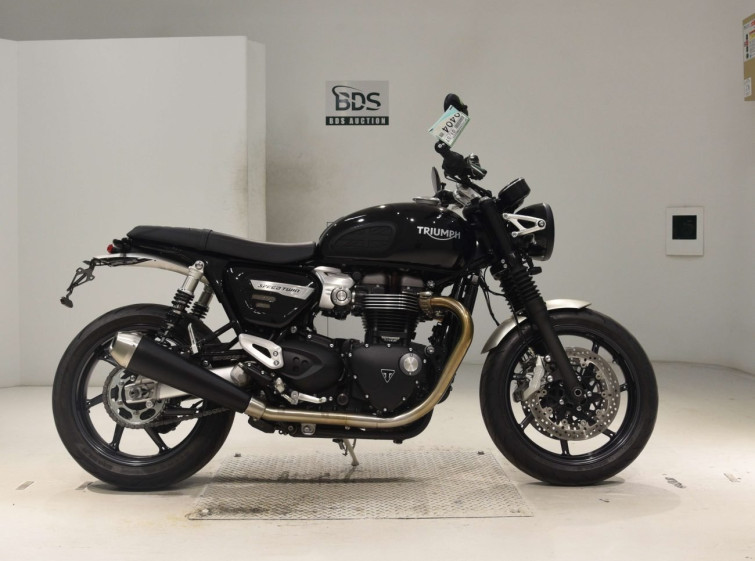 Мотоцикл Triumph SPEED TWIN с пробегом 8013 km с пробегом 8013 km