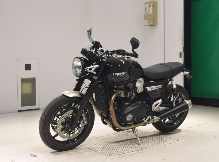 Мотоцикл Triumph SPEED TWIN с пробегом 8013 km с пробегом 8013 km