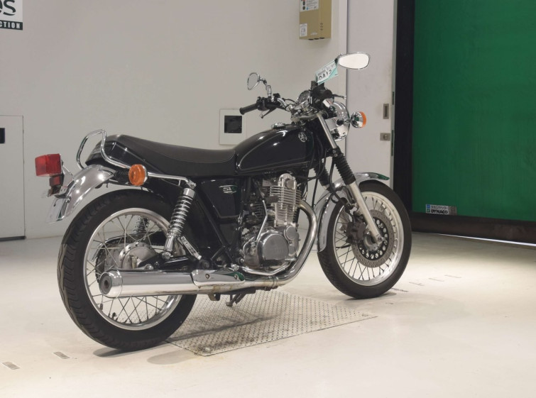 Мотоцикл Yamaha SR400 з пробігом 10609 km з пробігом 10609 km