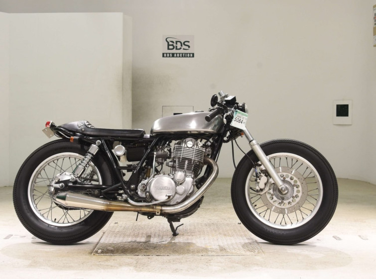 Мотоцикл Yamaha SR400 з пробігом 979 km