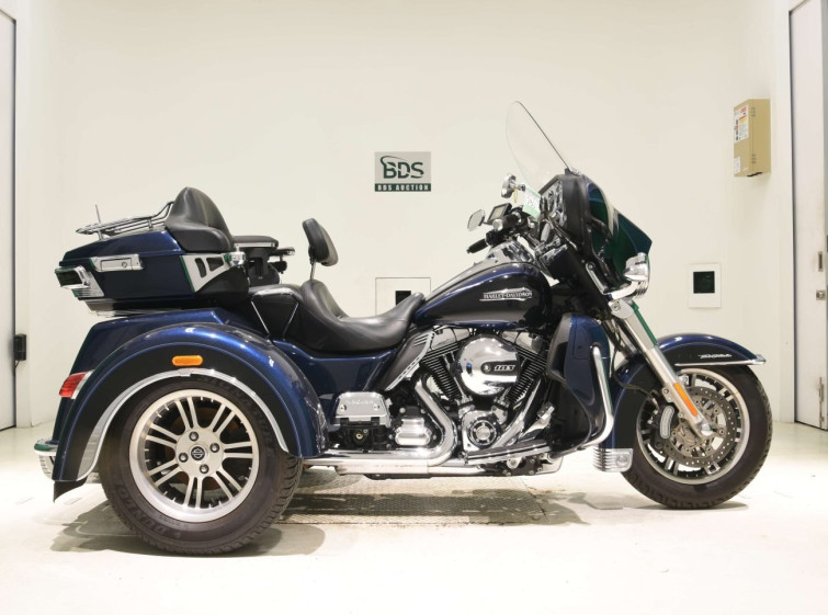 Мотоцикл HD ELECTRA GLIDE FLHTCU1690 TRIKE с пробегом 5116 km