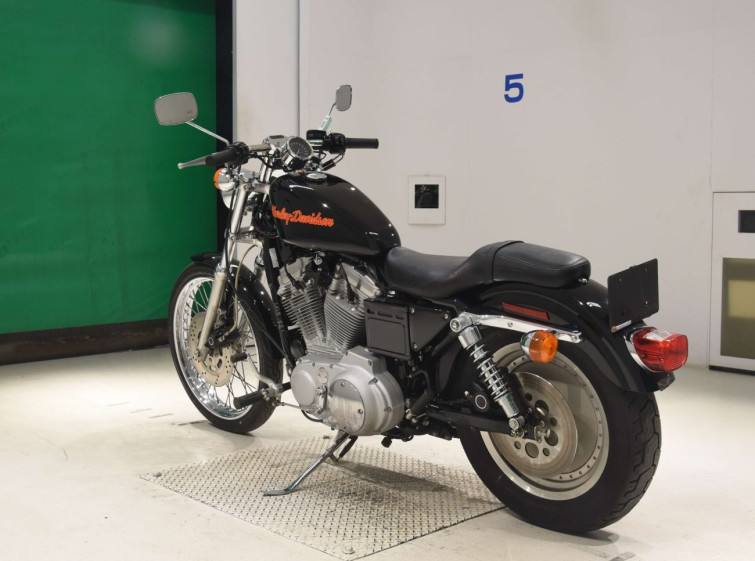 Мотоцикл HD SPORTSTER CUSTOM XL883C с пробегом 1357 km с пробегом 1357 km