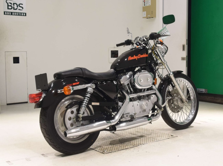 Мотоцикл HD SPORTSTER CUSTOM XL883C с пробегом 1357 km с пробегом 1357 km