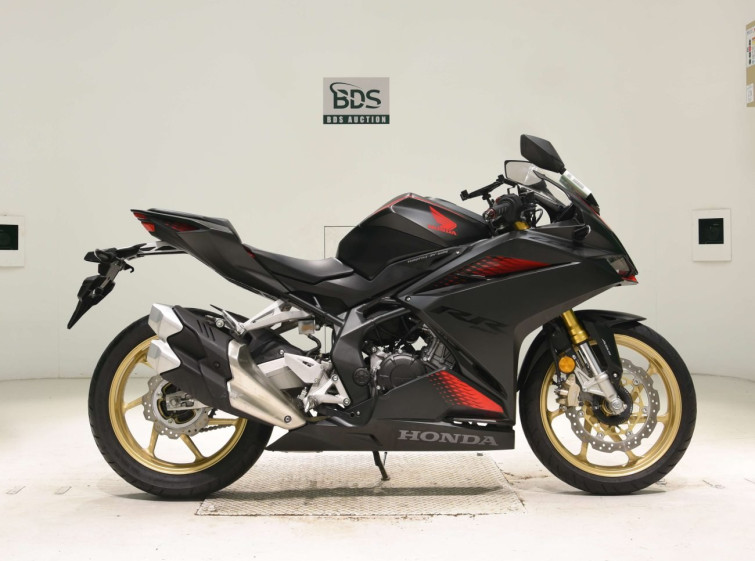 Мотоцикл Honda CBR250RR з пробігом 7477 km