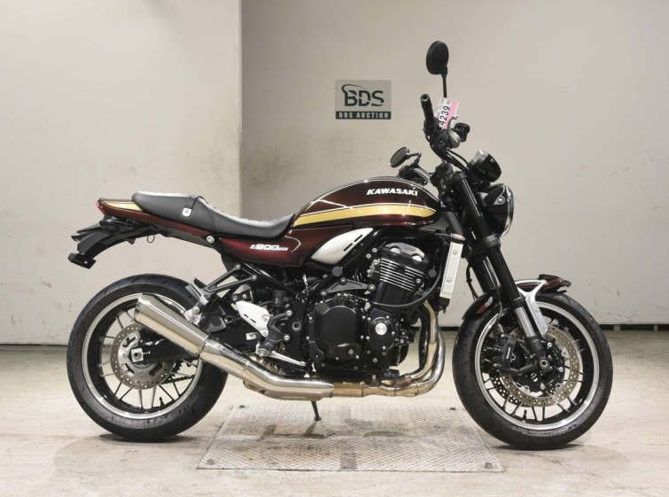 Мотоцикл Kawasaki Z900RS с пробегом 455 km