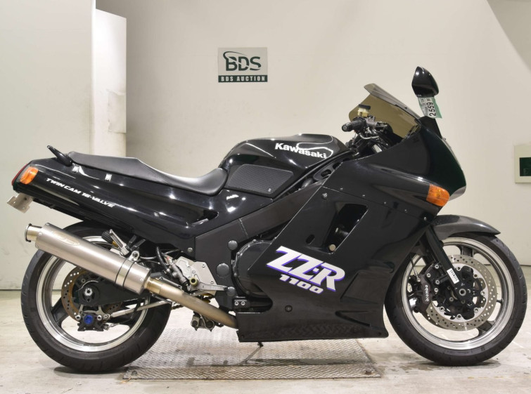 Мотоцикл Kawasaki ZZ-R1100 з пробігом 49026 km