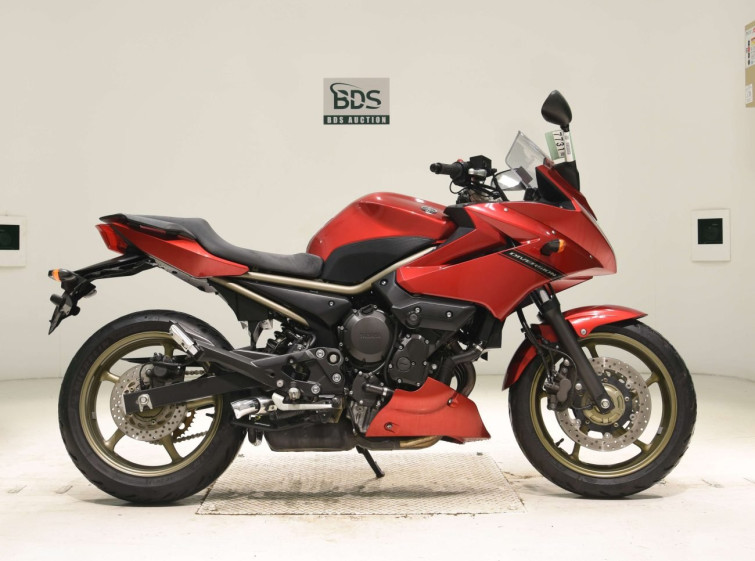 Мотоцикл Yamaha YZF-R6 с пробегом 27899 km