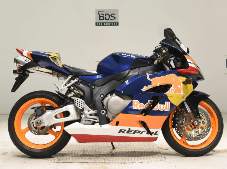 Мотоцикл Honda CBR1000RR с пробегом 19039 km