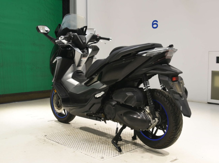 Мотоцикл Honda FORZA з пробігом 10976 km з пробігом 10976 km