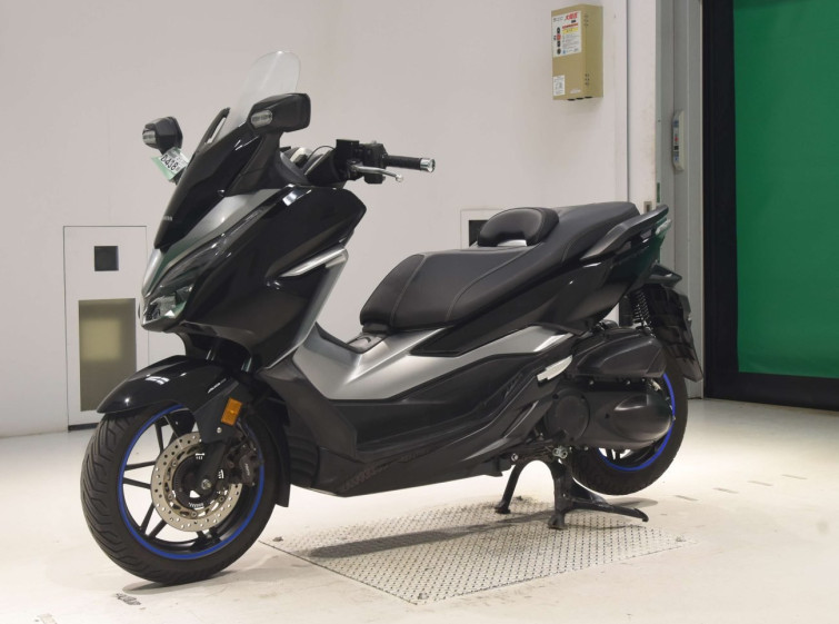 Мотоцикл Honda FORZA з пробігом 10976 km з пробігом 10976 km