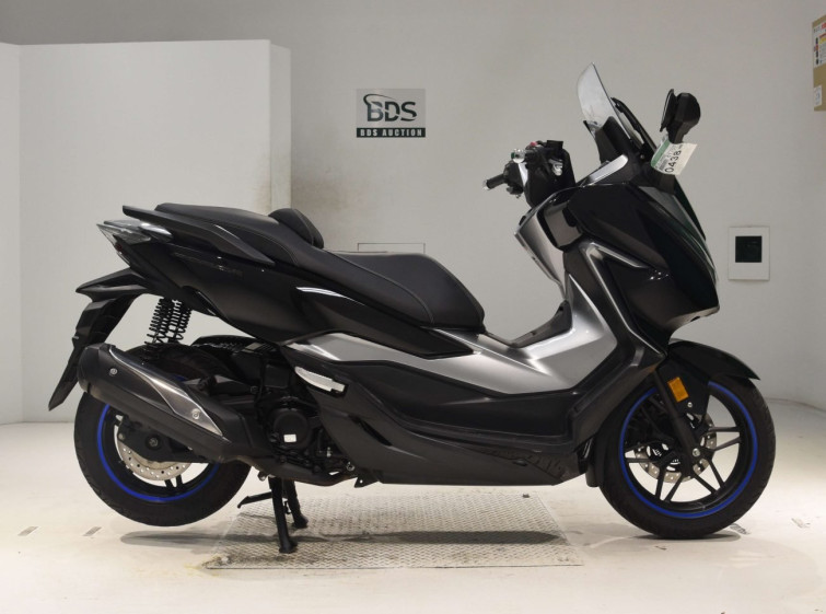 Мотоцикл Honda FORZA з пробігом 10976 km з пробігом 10976 km
