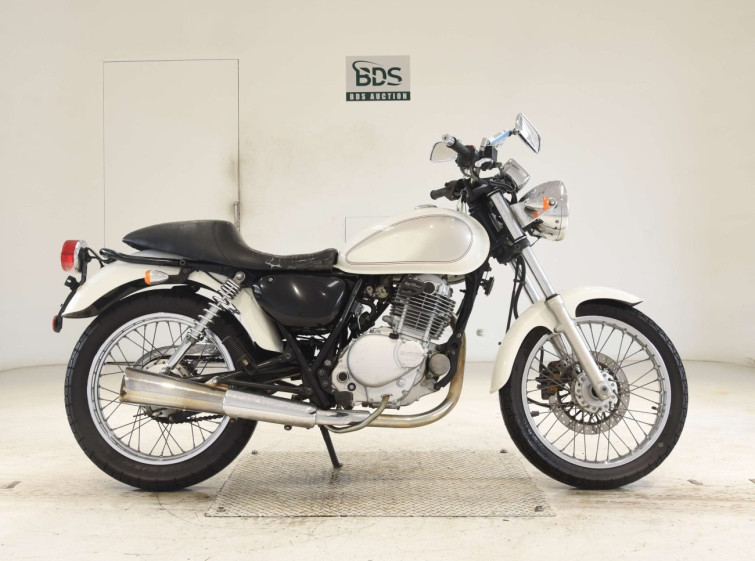 Мотоцикл Suzuki ST250E з пробігом 9696 km
