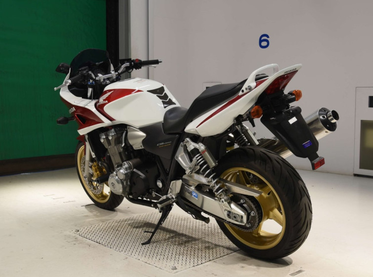 Мотоцикл Honda CB1300SF BOLDOR з пробігом 10241 km з пробігом 10241 km