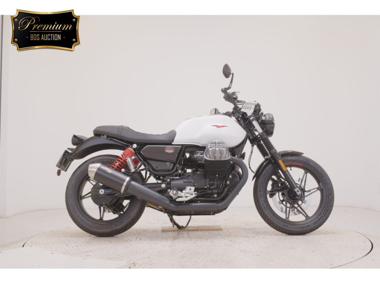 Мотоцикл Moto Guzzi V7 STONE з пробігом 4302 km