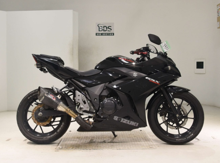 Мотоцикл Suzuki GSX250RA з пробігом 33628 km