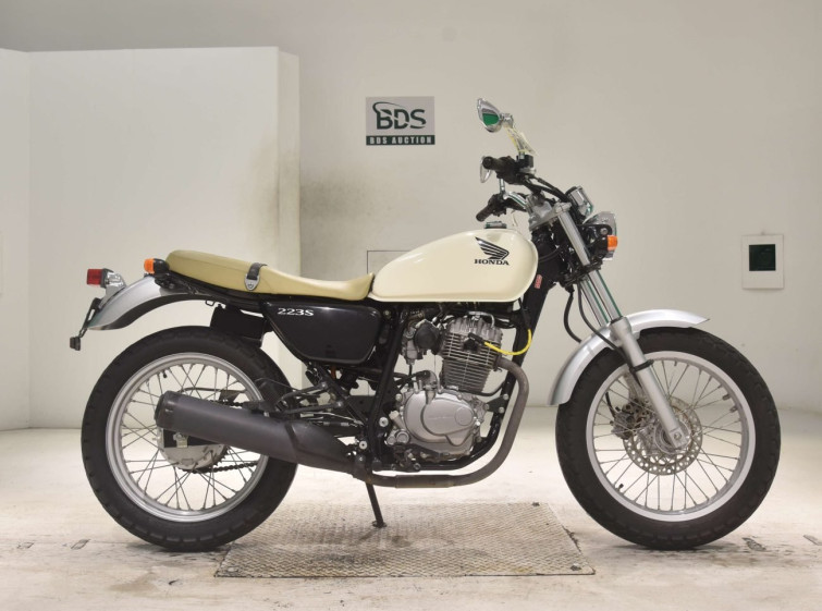 Мотоцикл Honda CB223S с пробегом 5770 km