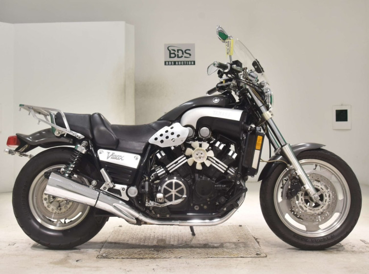 Мотоцикл Yamaha V-MAX1200 с пробегом 22857 m