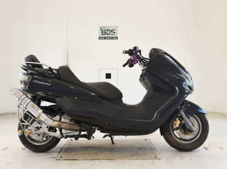 Мотоцикл Yamaha MAJESTY 250C