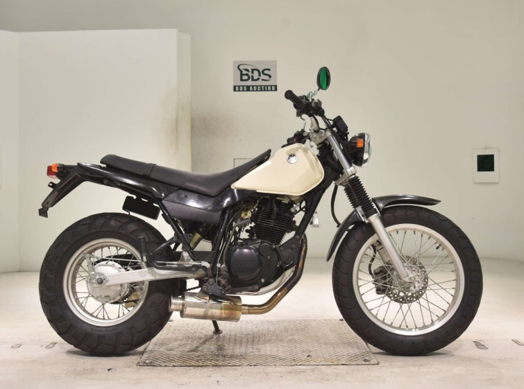 Мотоцикл Yamaha TW225 з пробігом 3458 km