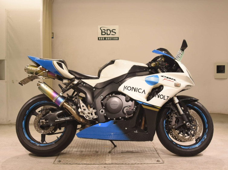 Мотоцикл Honda CBR1000RR с пробегом 66282 km