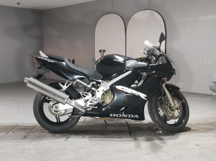 Мотоцикл Honda CBR600F с пробегом 13759 km