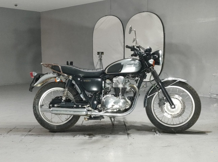 Мотоцикл Kawasaki W650 с пробегом 8034 km