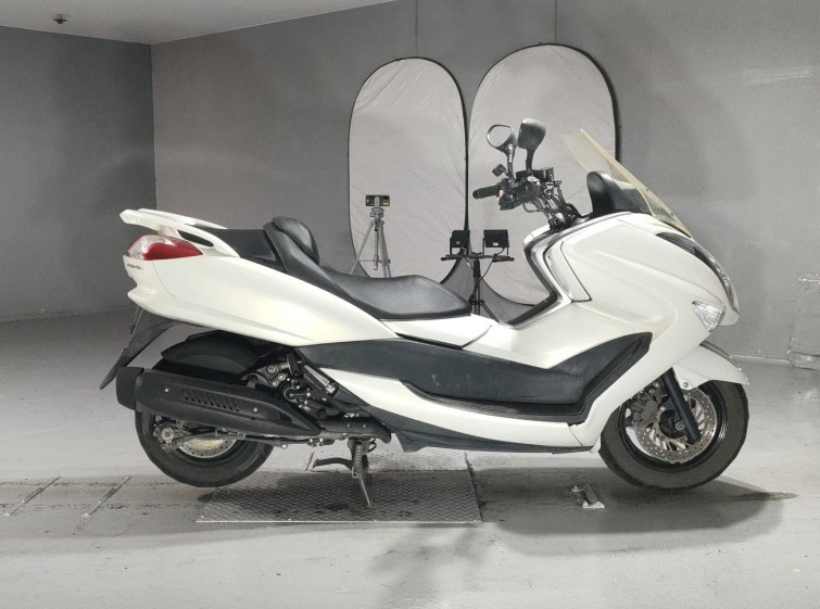 Мотоцикл Yamaha MAJESTY 250 с пробегом 54190 km