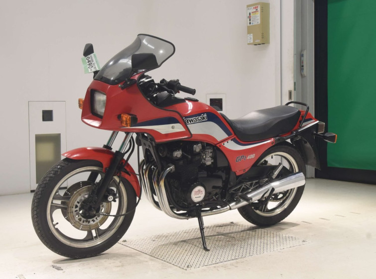 Мотоцикл Kawasaki GPZ400 з пробігом 59716 km з пробігом 59716 km