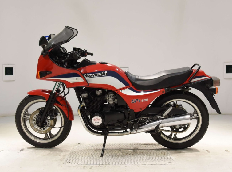 Мотоцикл Kawasaki GPZ400 з пробігом 59716 km з пробігом 59716 km