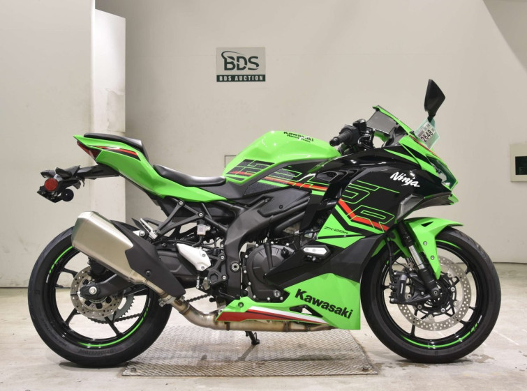 Мотоцикл Kawasaki ZX-25R-2SE с пробегом 3068 km
