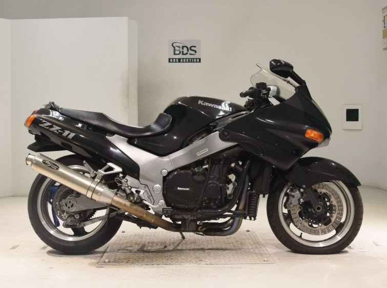 Мотоцикл Kawasaki ZX-11 з пробігом 27737 km