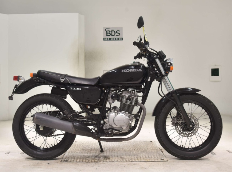 Мотоцикл Honda CB223S с пробегом 8383 km