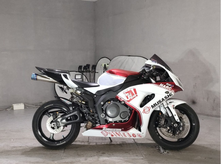 Мотоцикл Honda CBR1000RR с пробегом 37280 km