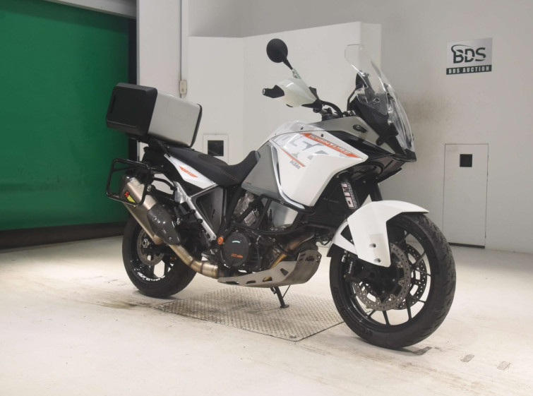 Мотоцикл KTM 1050 ADVENTURE з пробігом 11339 km з пробігом 11339 km