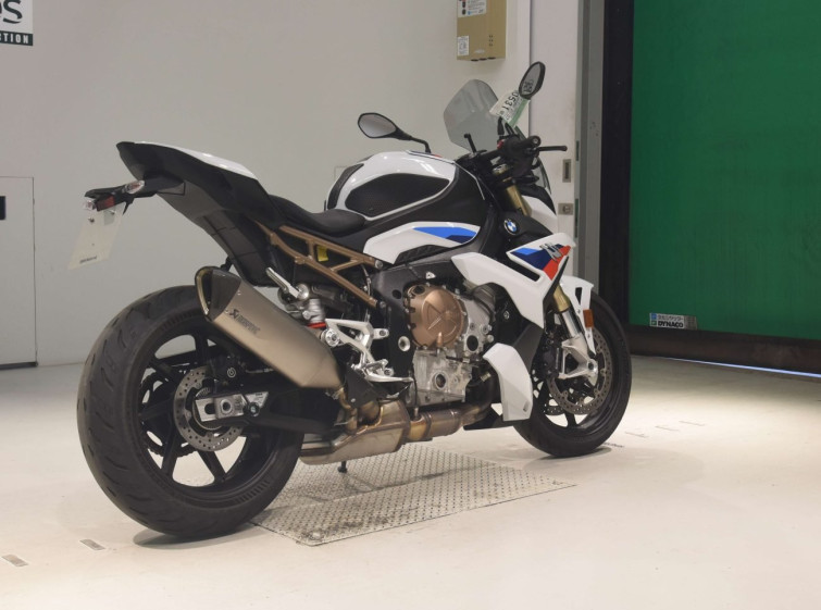 Мотоцикл BMW s1000r m package с пробегом 19840 km с пробегом 19840 km