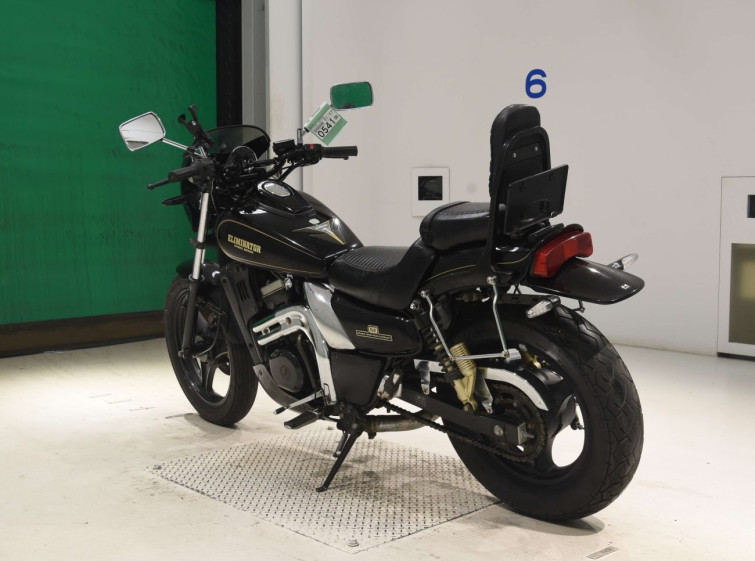 Мотоцикл Kawasaki ELIMINATOR 250SE с пробегом 14048 km с пробегом 14048 km