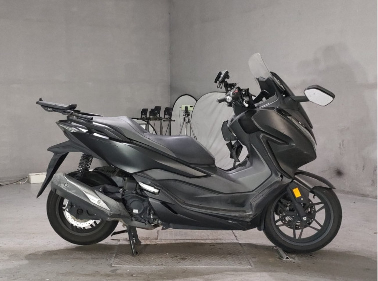 Мотоцикл Honda FORZA з пробігом 43040 km
