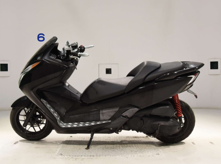 Мотоцикл Honda FORZA SI з пробігом 19910 km з пробігом 19910 km