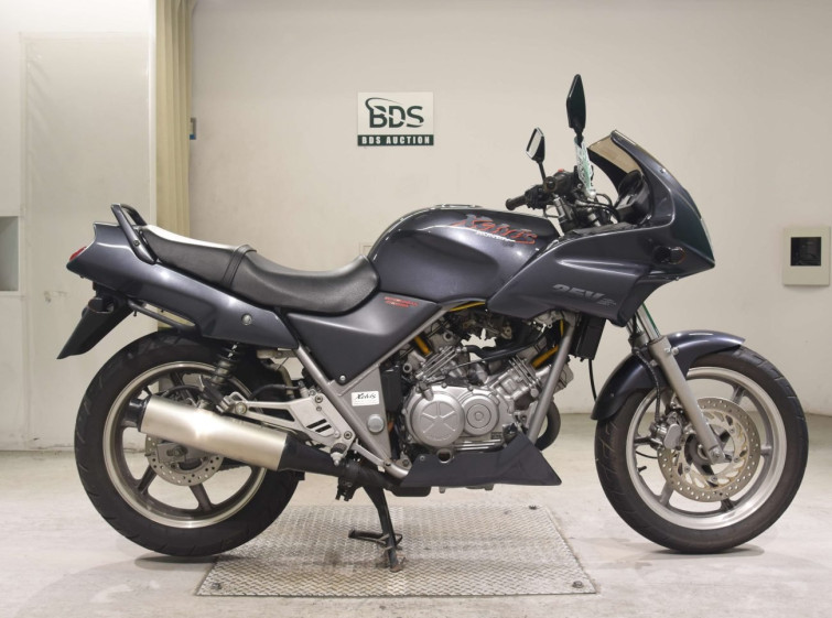 Мотоцикл Honda VT250F XELVIS с пробегом 4557 km