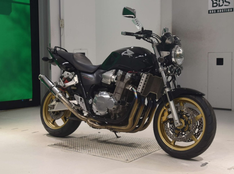 Мотоцикл Honda CB1300SF с пробегом 25493 km с пробегом 25493 km