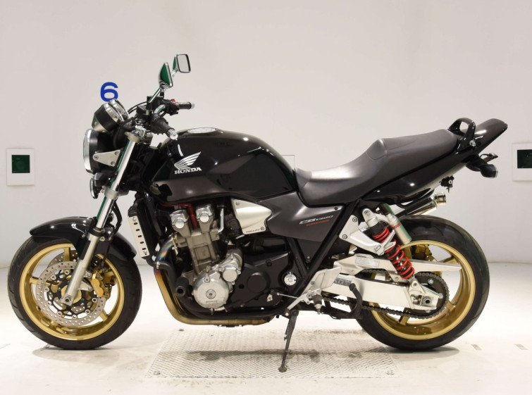 Мотоцикл Honda CB1300SF с пробегом 25493 km с пробегом 25493 km