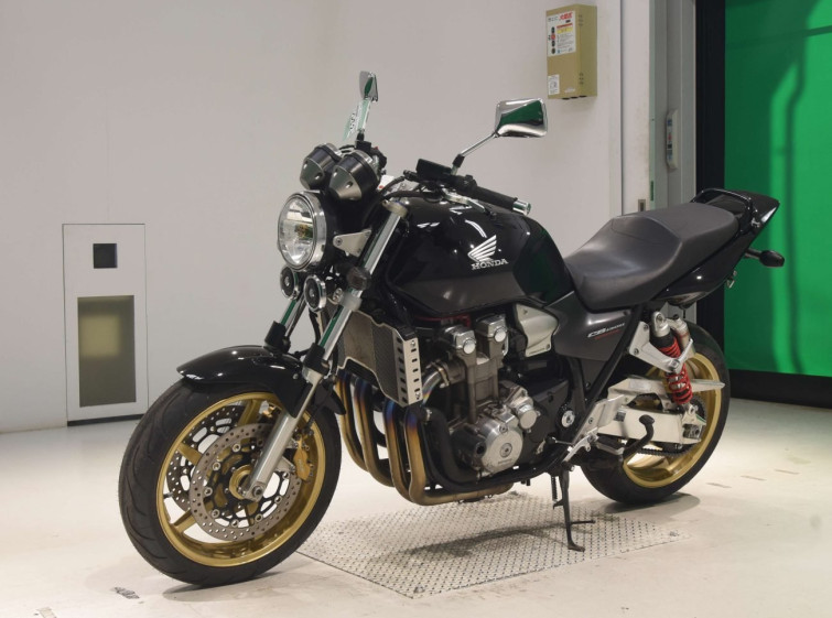 Мотоцикл Honda CB1300SF с пробегом 25493 km с пробегом 25493 km