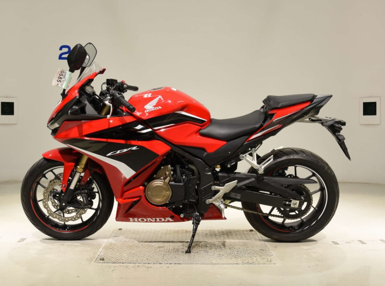 Мотоцикл Honda CBR400R с пробегом 9906 km с пробегом 9906 km
