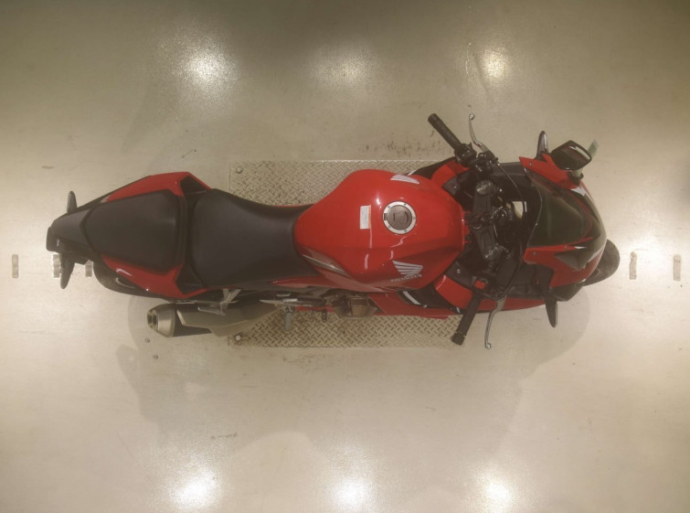 Мотоцикл Honda CBR400R с пробегом 9906 km с пробегом 9906 km